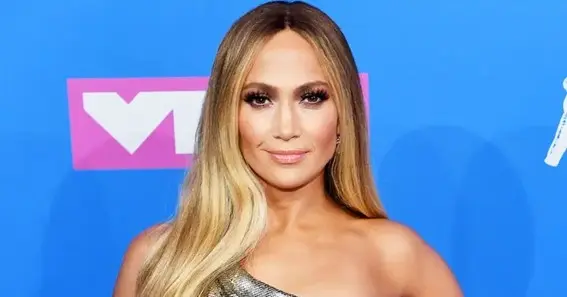 jennifer lopez height